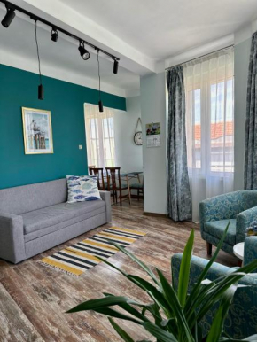 Glarus Apartment with Infinity Sea View